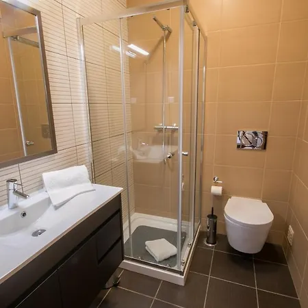 شقة Sir Anthony Luxury البوفيرا